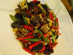 -临界音乐酒馆·小龙虾·江湖菜(华熙LIVE·鱼洞店)
