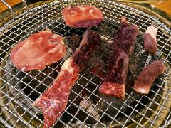 -万兴佳烤肉·长白山老味道(东岸里店)