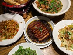 -爱碗亭·鲜炒湖南菜(壹城中心店)