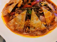 牛排焖饼-买福记大盘鸡新疆菜