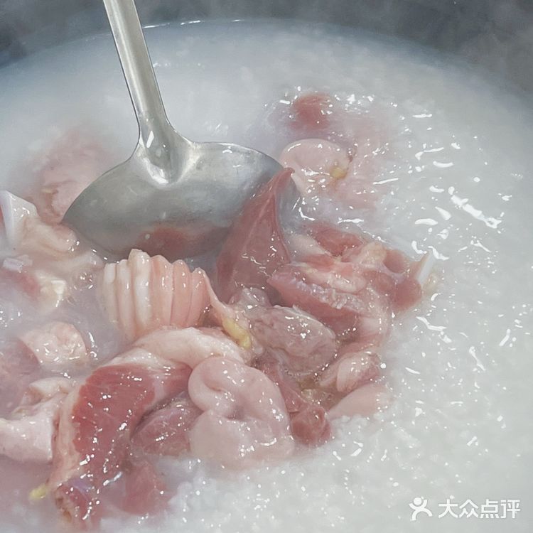 顺德必吃 | 英姑猪杂粥，排队王的魅力无法挡