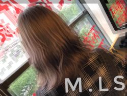 -镁连社·美联社
