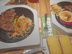 -豪客来牛排(重庆三峡广场步行街1704店)