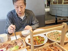 -关东小磨东北菜(上海长风大悦城店)