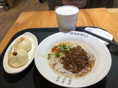 -凤起龙游老面包子(凯德晶品店)