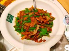 -绿草地·湘菜(酃湖师院店)