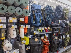 -迪卡侬(苗岭路店)