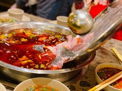 -肖肖酸萝卜鱼火锅(总店)