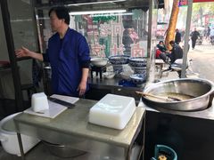 -何老二卤汁凉粉