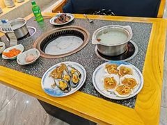 -锤头鲨毛肚海鲜烤肉自助餐厅(国购广场店)