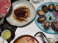 -红鼎豆捞·非遗鲍皇汤火锅(宝丰路店)