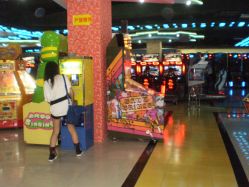 -蹦蹦乐园(南桥百联店)