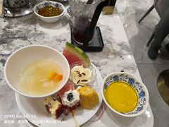 -金马门国际美食百汇(珞喻路店)