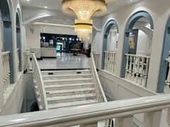 -芭黎人江景轻奢酒店(告庄西双景星光夜市店)