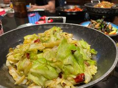 干锅手撕包菜-川流不息·地道川菜·小龙虾(新松江路店)