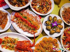 -三亚火车头万人海鲜广场