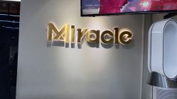 -Miracle集简美发沙龙