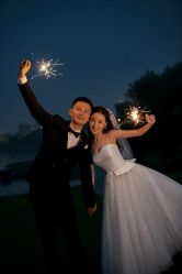 -雪中彩影婚纱摄影·微光艺术中心