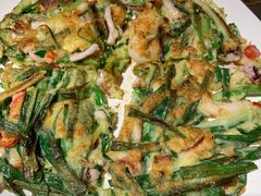 海鲜葱饼-富乐满韩国正宗炸鸡韩国料理(虹泉路店)