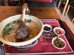 -熊大师牛羊粉(红谷凯旋店)