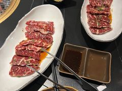 -山川小町·极番烧肉(新地假日广场店)