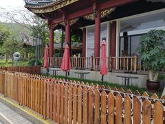 -新华书店(顺峰山公园店)