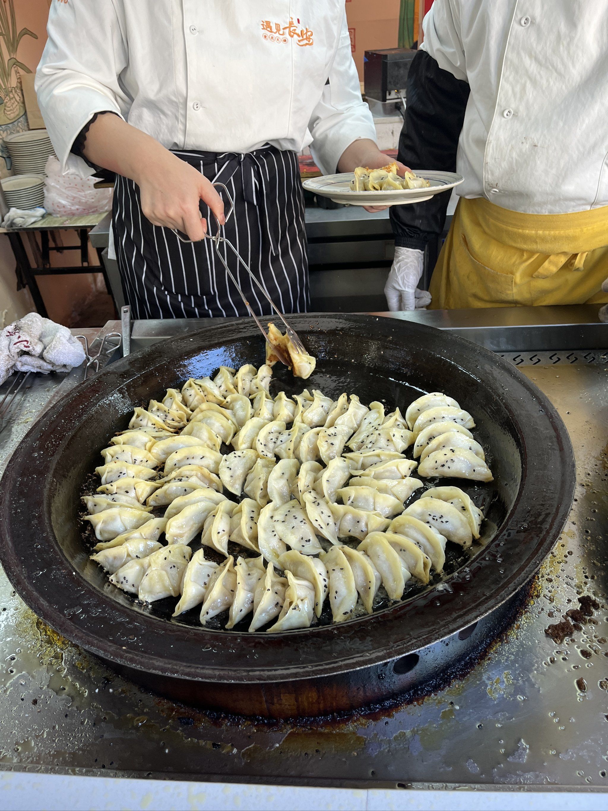 锅贴的味道真不错