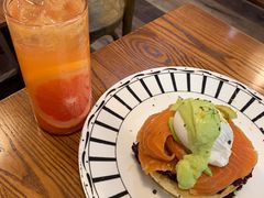 三文鱼水波蛋松饼-AFS Cafe & Canteen(闽江二路店)