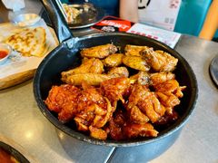辣子鸡拼酱油鸡-MI WU FACTORY米屋美食工厂餐厅(绿地店)