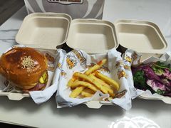 -HUZI虎滋精酿餐吧(京西大悦城店)
