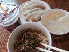 -蔡明纬热干面(长港路店)