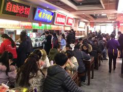 等位区-食上东新街美食街区(民乐新都会店)