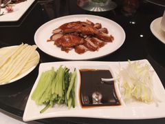 新雅片皮鸭-新雅粤菜馆(南京东路店)