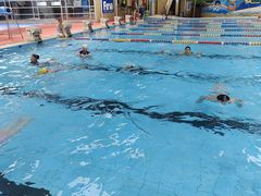 -朱毅育龙游泳俱乐部