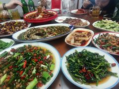 -金渝海鲜烧烤万州烤鱼店