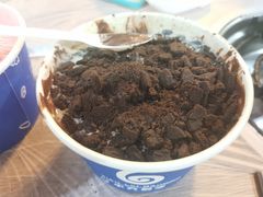 巧克力奥脆冰-帅小六刨冰·不一样的奶冰(总店)