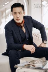 -艾米丽婚纱礼服