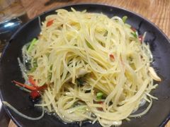 酸辣土豆丝-叶派龙虾•招牌香辣蟹·海鲜(中海国际店)