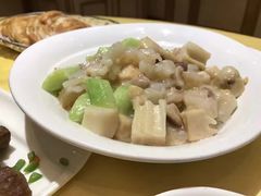 -鱼翅楼·津派砂锅鱼翅(水上公园店)