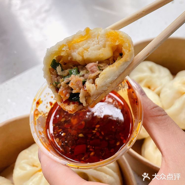 成都夜包子！排队3小时也要吃！