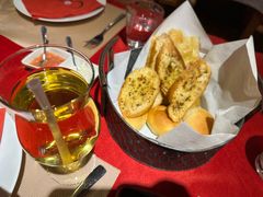 餐前面包-Macarena 玛卡莲娜西班牙餐厅