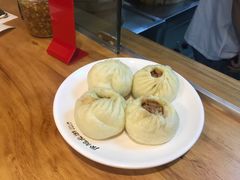 老面土猪肉包子-凤起龙游老面包子(凯德晶品店)