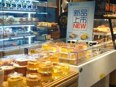 面包甜点陈列柜-皇家美孚·蛋糕外送(东部佳世客店)