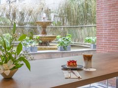 -潮一不贰·法式甜品·生日蛋糕·西式简餐(外滩店)