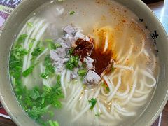 -亮亮面馆(经六路店)