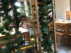 大堂-大众跷脚牛肉馆·非遗传承单位(峨眉山店)
