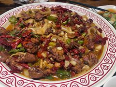 丝路经典大盘鸡-清真·双公羊·馕坑烤全羊(奥体店)