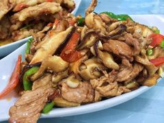 蘑菇炒肉-东北特色水饺(郭家桥店)