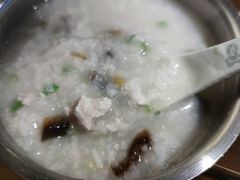 皮蛋瘦肉粥-杨妈妈粥店(华山路店)