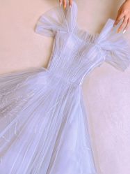 -洋洋婚纱品牌集合店